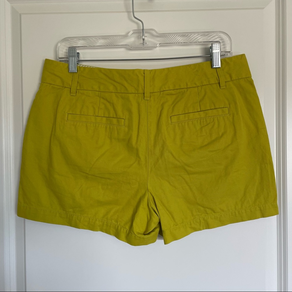 LOFT Green Shorts - Picture 2 of 8